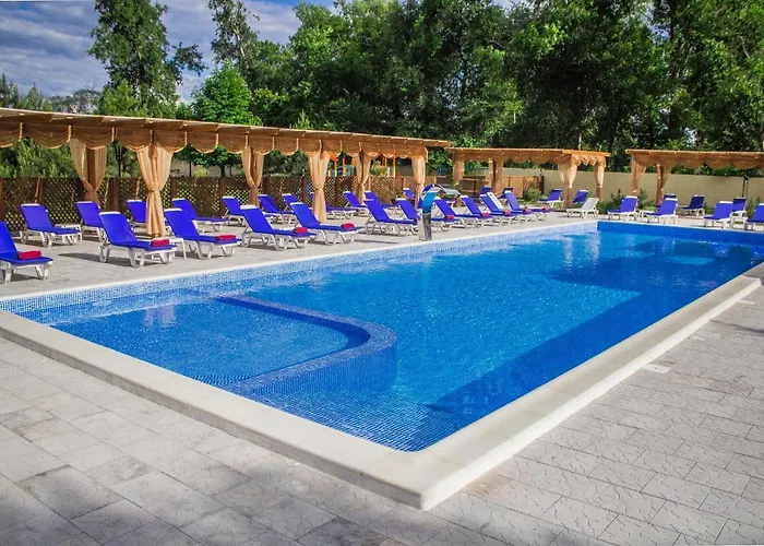 Relax - Restaurant ComplexГотель